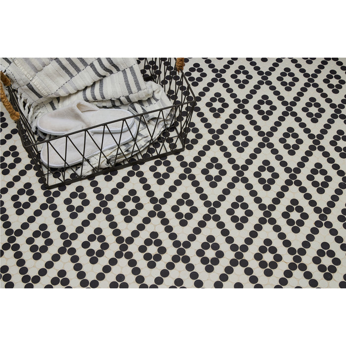 Daltile - Keystones - Penny Rounds - Porcelain Tile Mosaic - Matte - Arctic White/Black - DK28 Installed