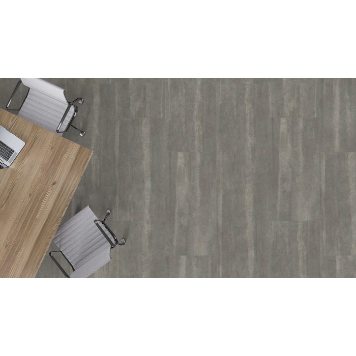 Mohawk - Hot & Heavy II - Chromascope C2113 - 18 in. x 36 in. Luxury Vinyl - 960 Whispering Grey Installed