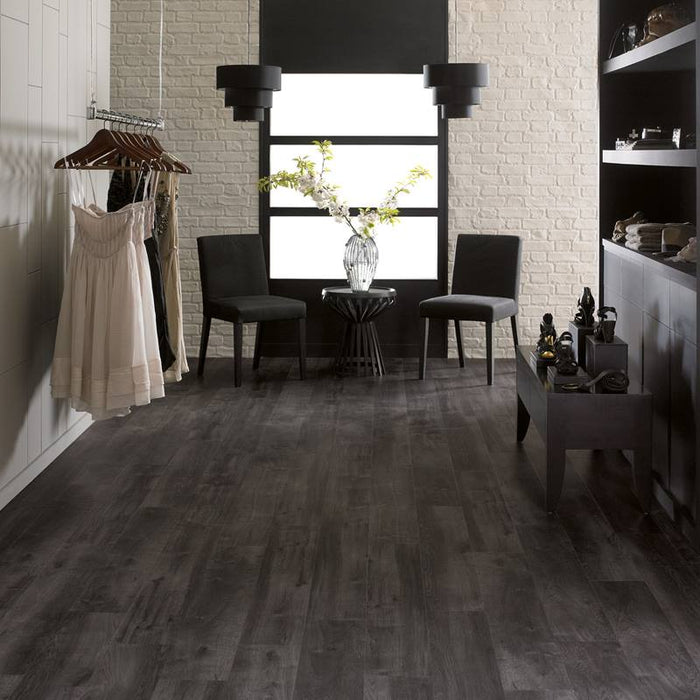 Karndean Van Gogh 7 in. x 48 in. LVT- Ebony